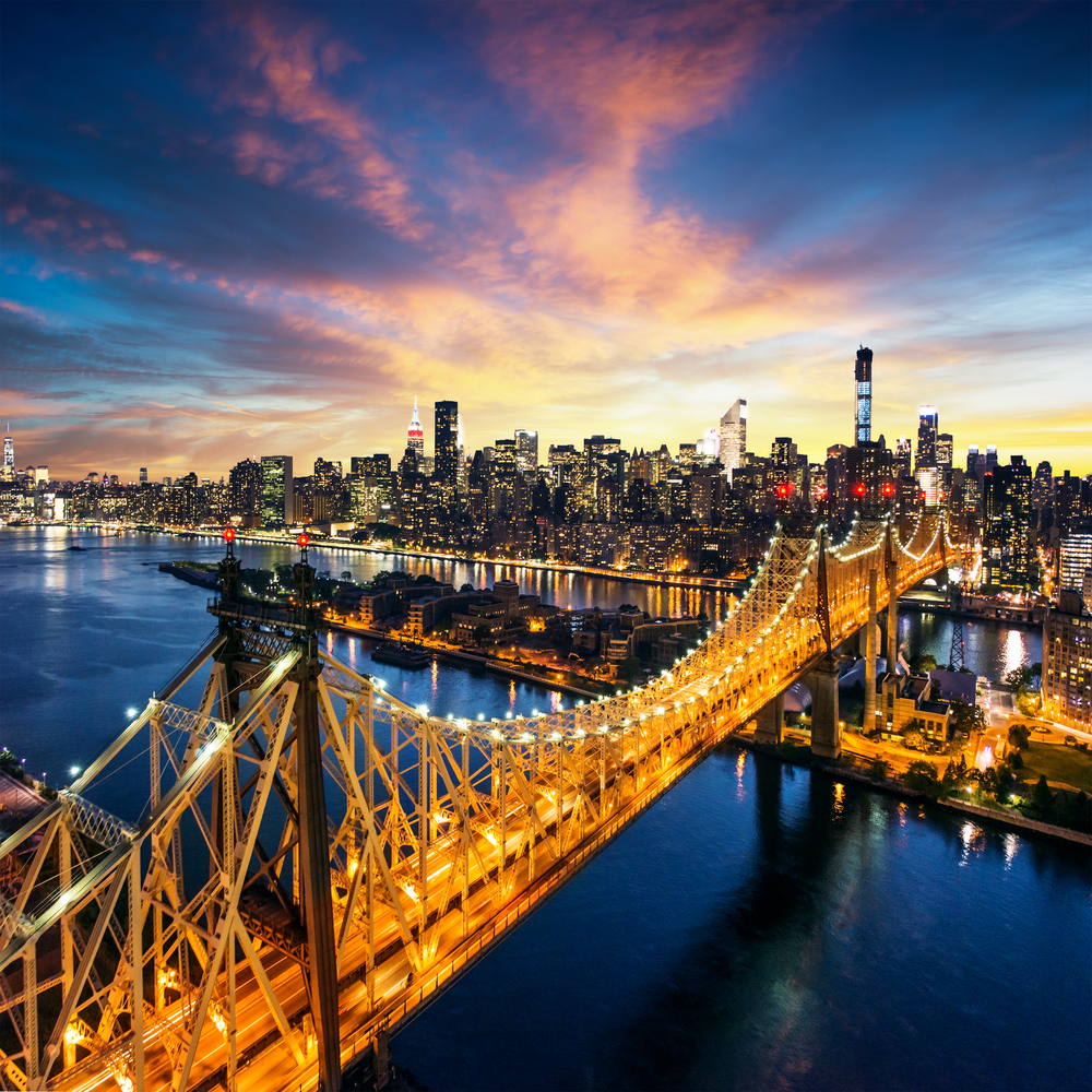 New,York,City,-,Amazing,Sunset,Over,Manhattan,With,Queensboro